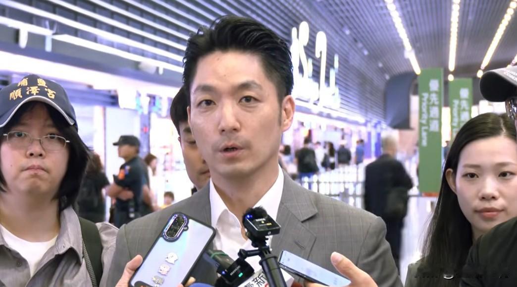 蒋万安今晚启程赴新加坡参访 

台北市长蒋万安今晚（14日）19点多将搭机启程赴