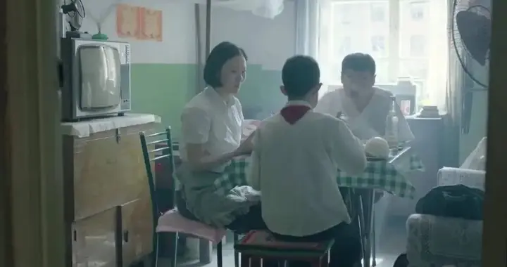 为什么我们小时候家里的墙都是上白下绿？