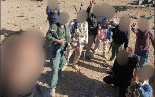 伊朗巴斯基民兵缴获到一条美军遗留的军用内裤！这一仗，伊朗在自己纵深几百公里的腹地