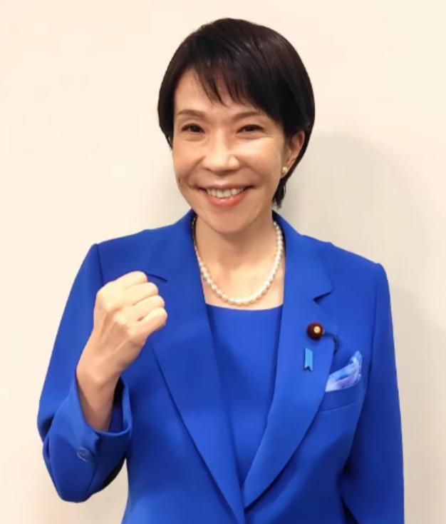 高市早苗再也控制不住自己的表情了，在采访时，她大声喊道：中国的行为是毫无道理的，