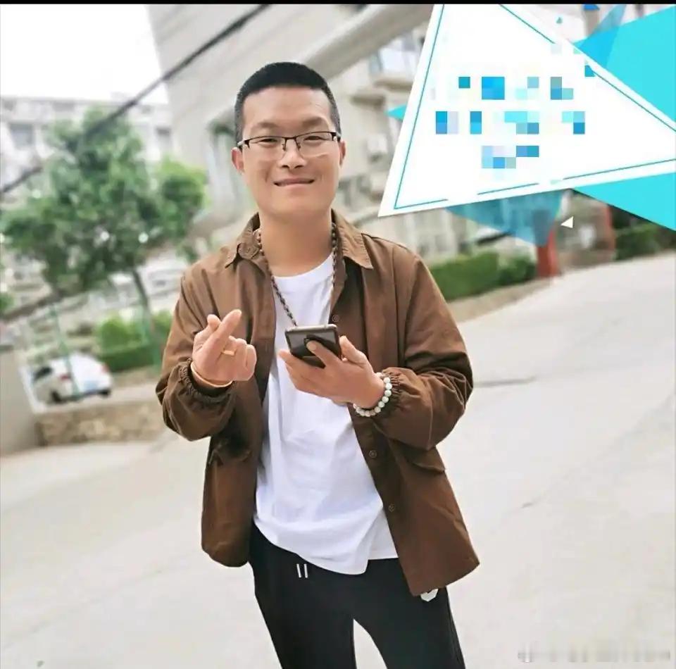 第一次听说这个人前妻车祸离世3天后，突发疾病去世，目前已入土为安，留下14岁孩子