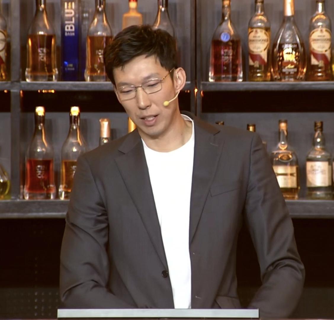 周琦解说亚洲杯，中国男篮拿了亚军；
周琦解说世预赛，中国男篮两连胜；
周琦解说世