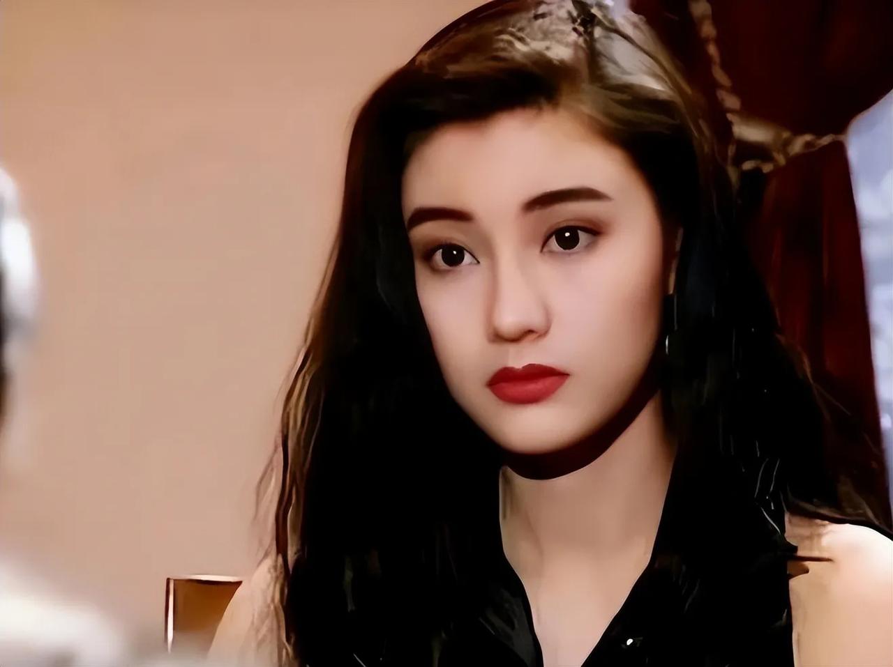 一次，记者问吕丽君：