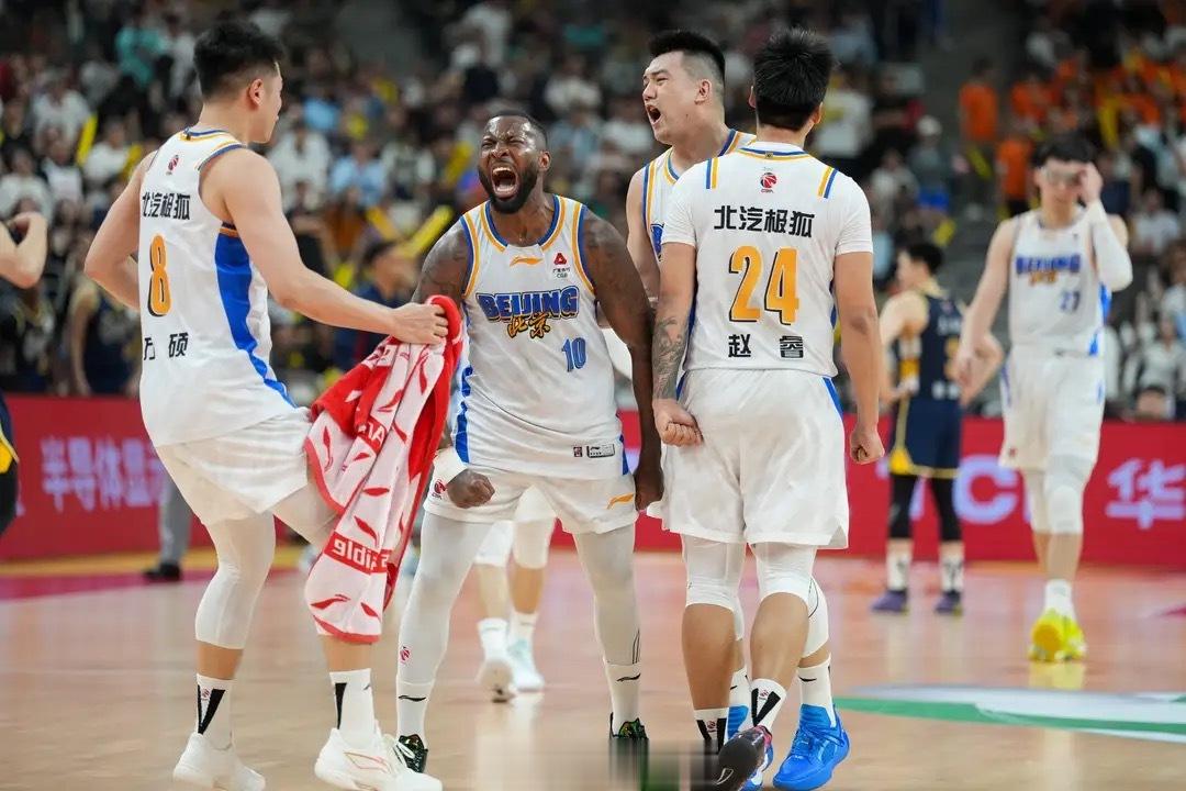 北青：北京德比再次打响，后场的比拼将影响比赛胜负的走势