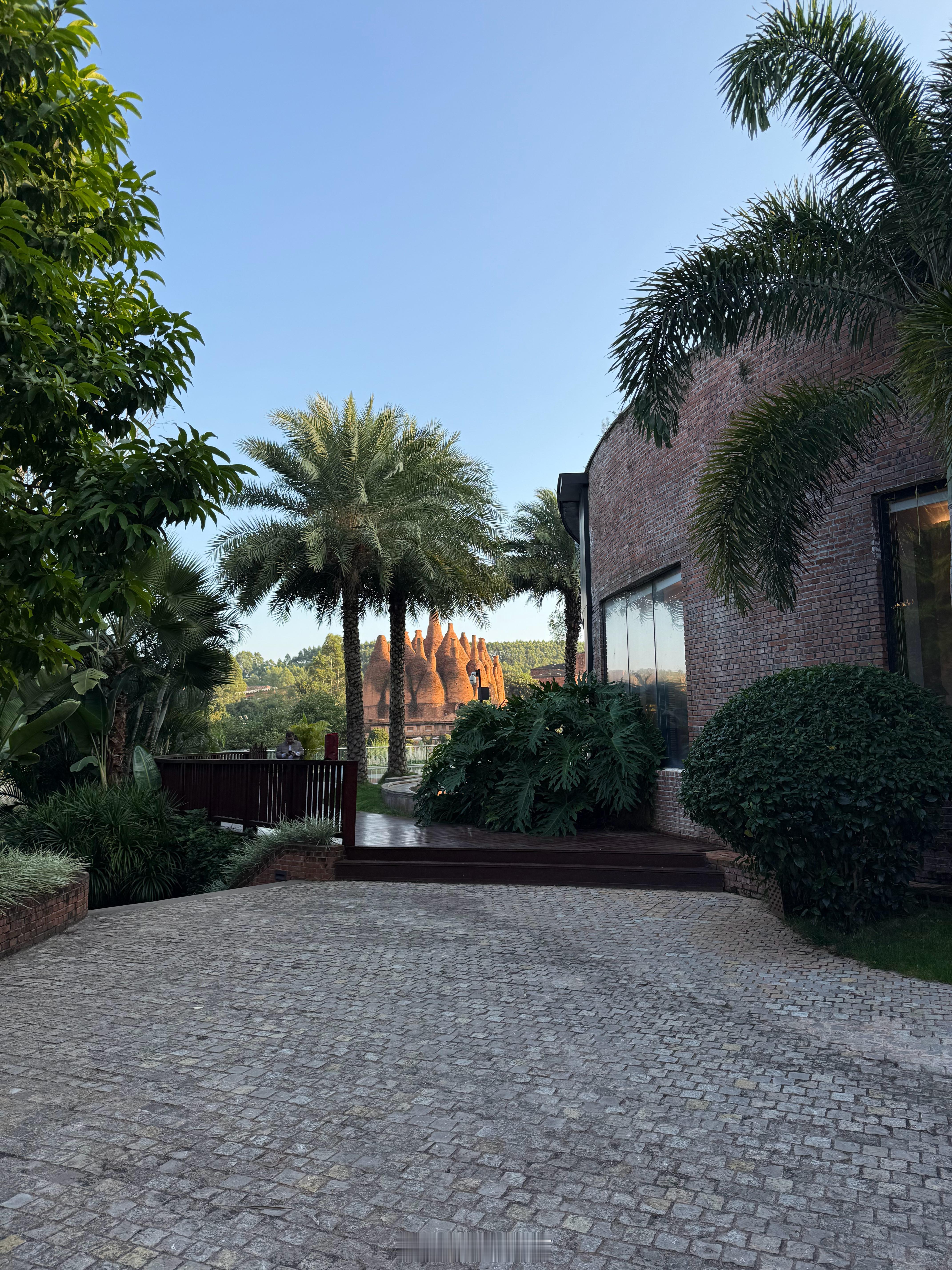 又是一天辗转到云南了要是真有闪现技能就好了不用舟车劳顿到屁股想离家出走