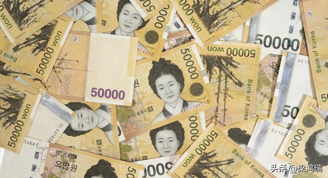 电影都不敢这么拍！韩国一家银行的内部高管，竟然用印着小动物的卡通玩具纸币，把银行