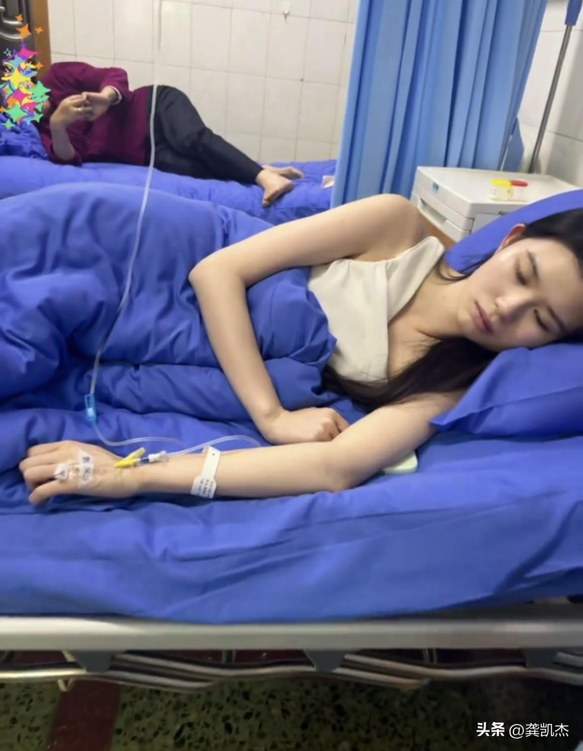 换季的时候容易感冒发烧，医院里生病的女生，看上去都很柔弱。