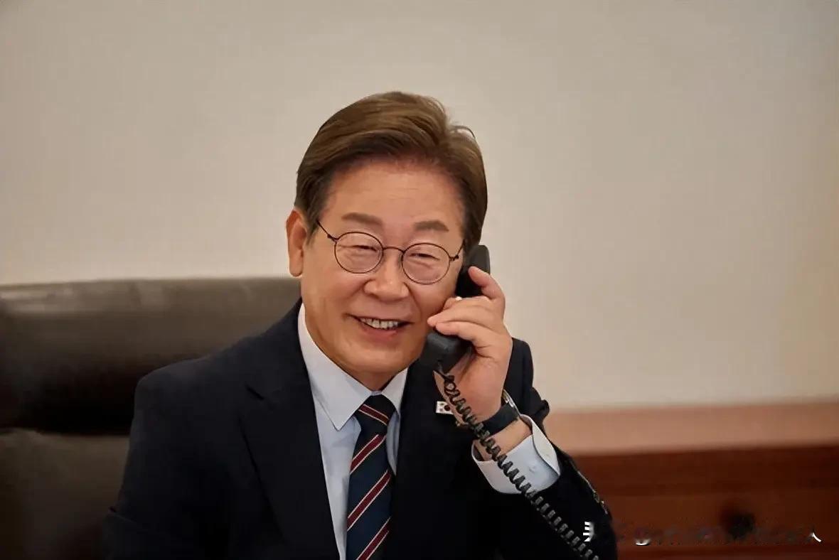 人没了，韩国海警这回兜不住了。5月8日晚八点，黄海白翎岛西北14.8公里处，两艘