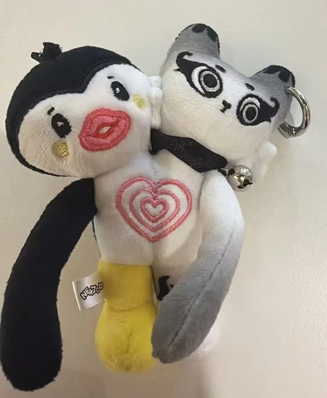 这应该是全 KPOP 最猎奇的娃了吧… 