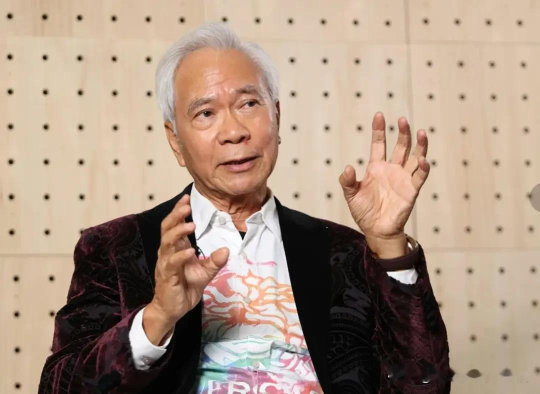 75岁的李龙基，彻底被耍了。头发也不染红毛了，看起来可怜，但真的不值得同情。
