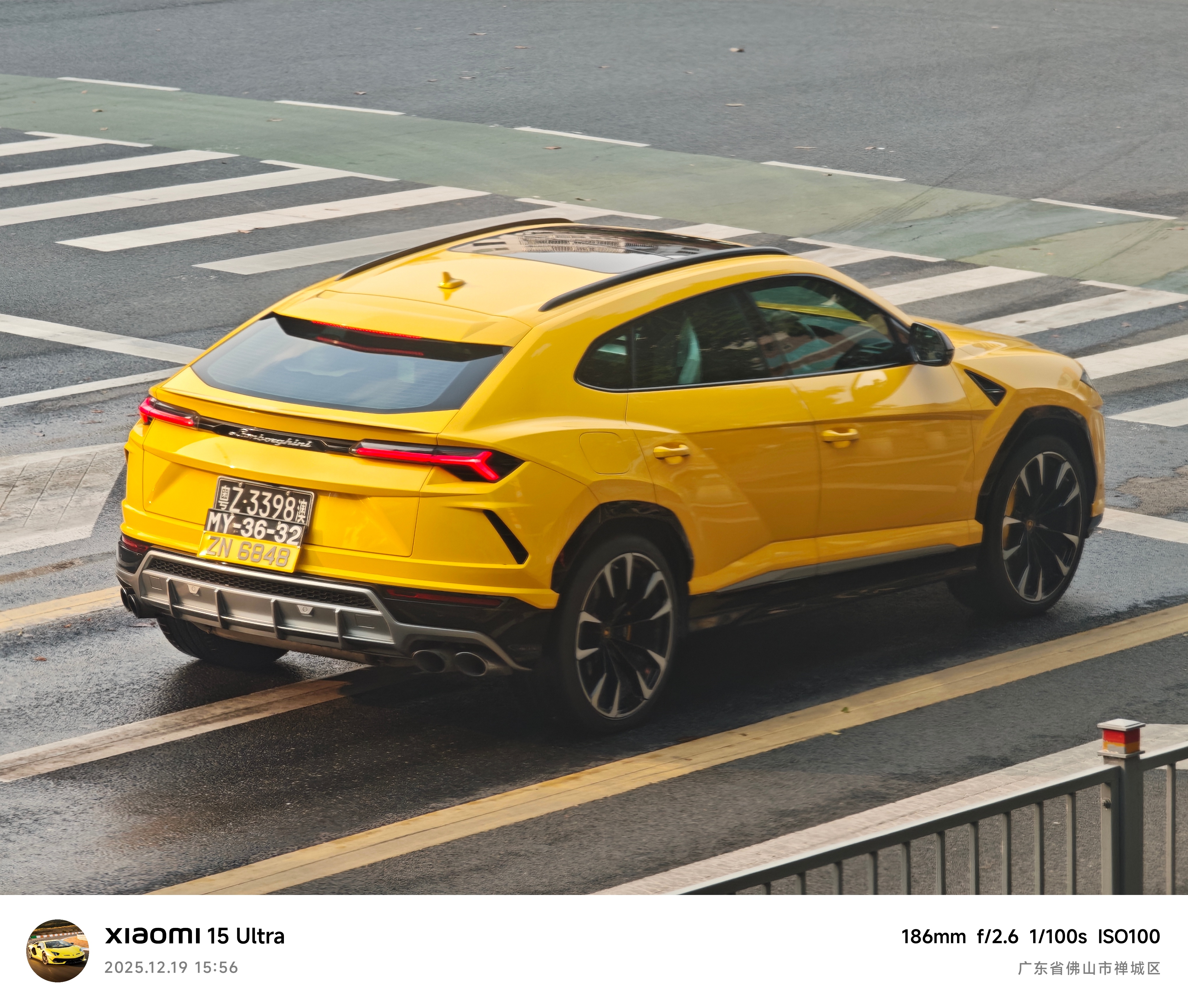 在建行看到楼下开过去一辆  作为粉丝，这车真是我的梦中 SUV 甚至是三地牌，太