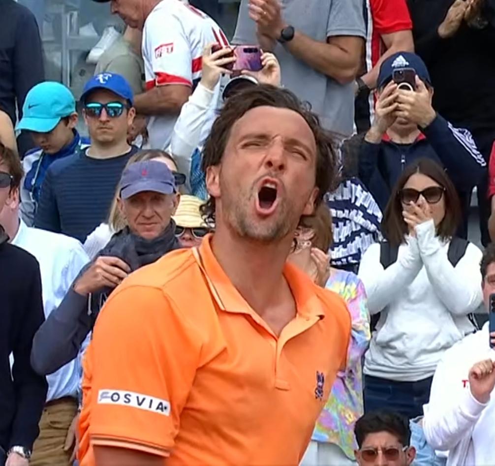 表哥林德克内希蒙特卡洛大师赛横扫卡恰洛夫，取得开门红
        北京时间2