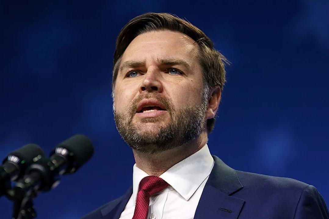 11月21日，美国副总统万斯在谈论俄乌关系时，发出灵魂拷问:“你们为何不停止互相