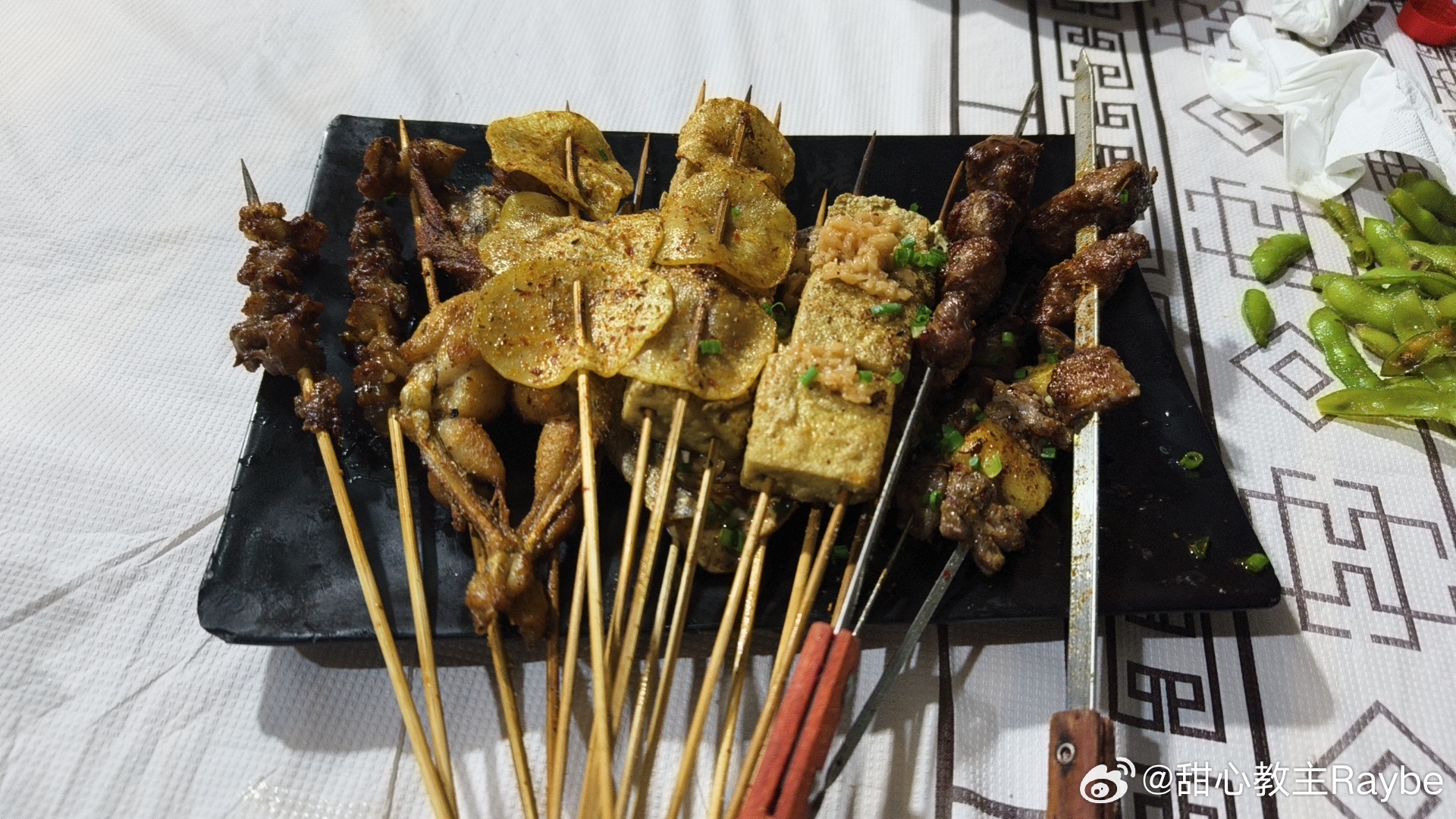 昨天和朋友吃了那家之前带对象吃过的烧烤，吃完感觉味道不对，回去的路上问了朋友，这
