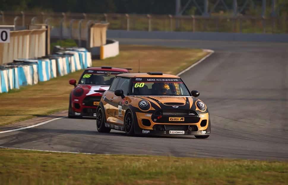 每当提到赛车时，大部分人都会觉得弊大于利，都会自然地将这项运动与专业、富人、烧钱