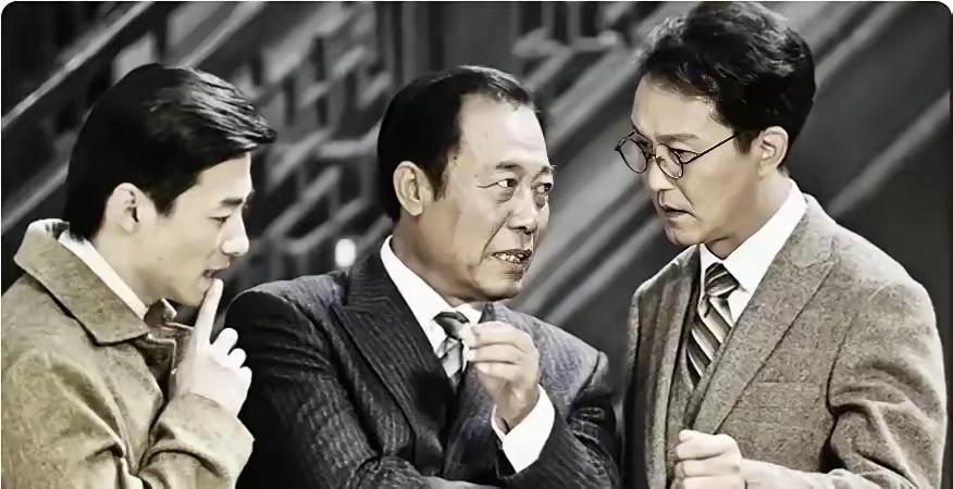 1948年，军统有个铁律：从延安回来的特工，一律不审、不查、不疑。
你看《潜伏》