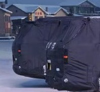 小米高管发的测试车照片最后一台车，车顶高一块大家猜猜这是什么？