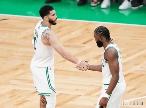 凯尔特人本赛季第37次赢对手至少15分，史上单赛季第8队

6月7日消息，NBA
