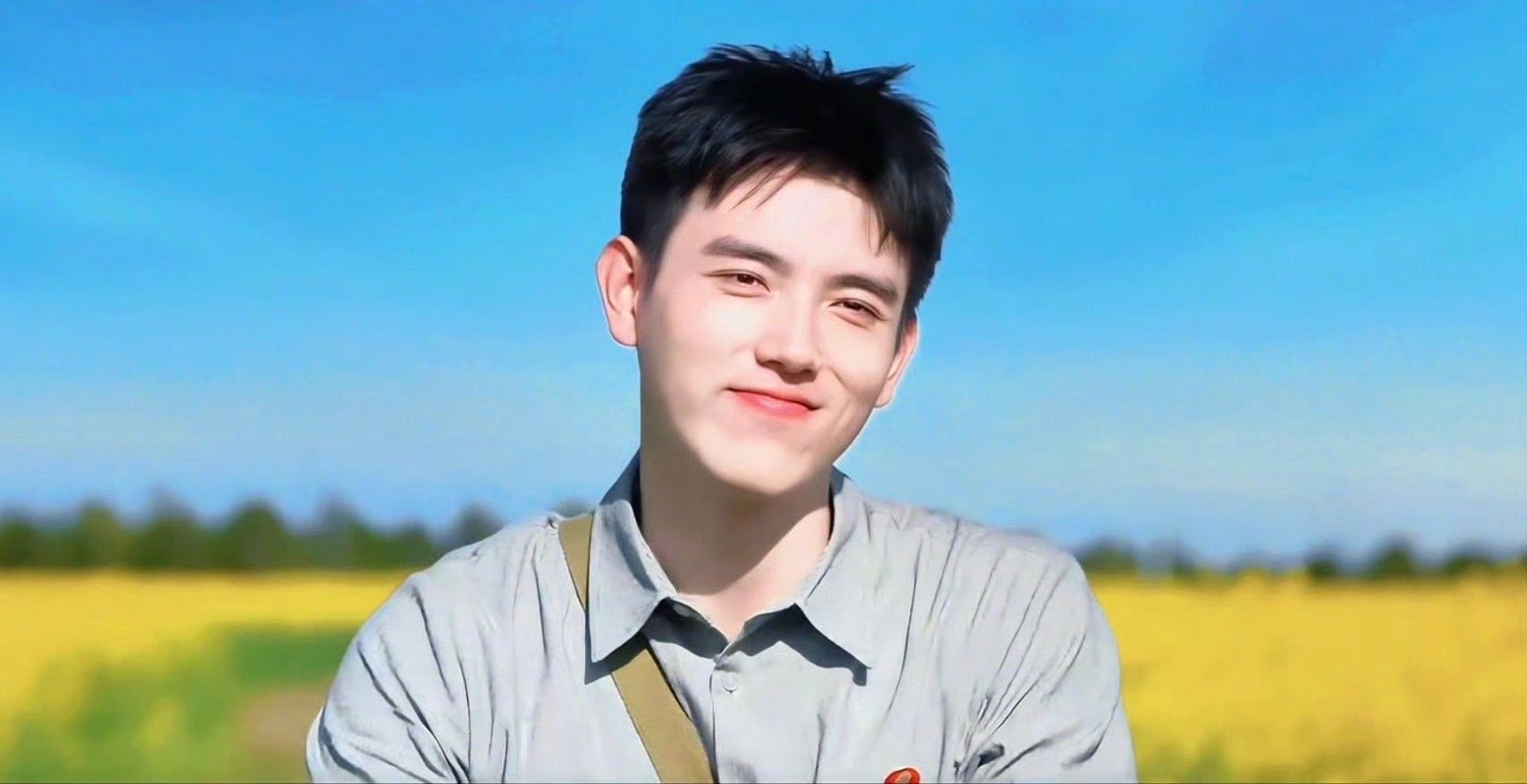 导演拍出了陈飞宇25岁该有的明媚 阳光洒在身上那一刻，突然懂了什么叫少年感。不是