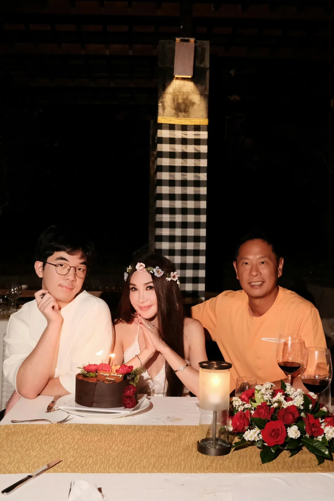 温碧霞生日一家三口幸福同框