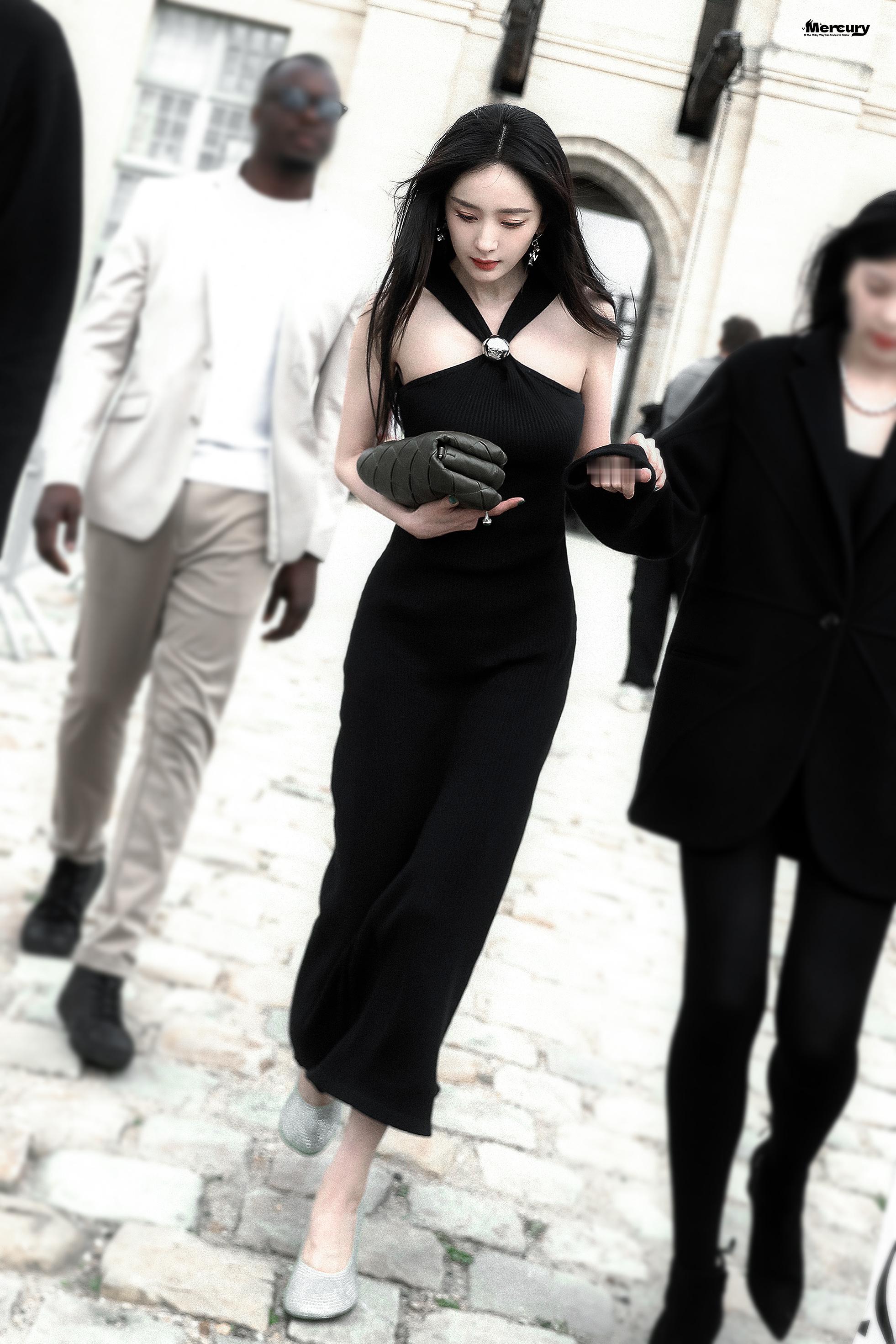 杨幂 想把祖国各种地方都走一走杨幂在复制粘贴的时代，你是手写的诗