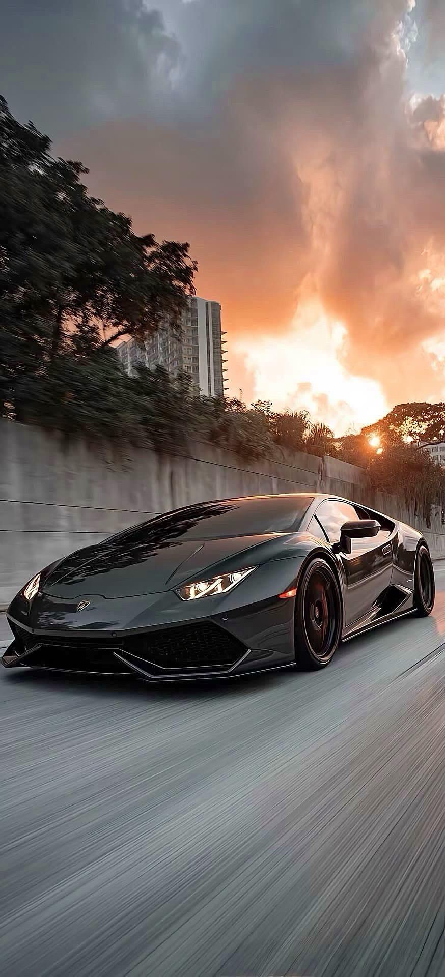 超高清风景图简直是视觉盛宴！像那种山林的风景图，每一片树叶的脉络都清晰可见，翠绿