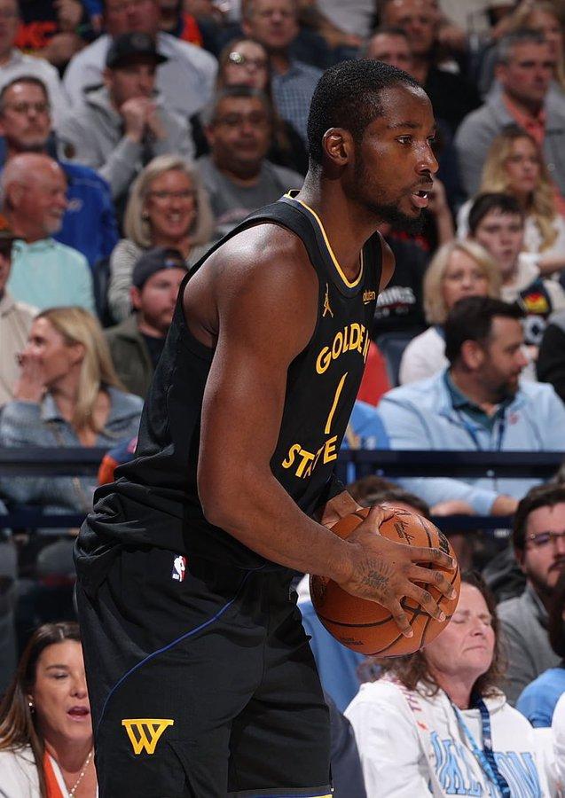 一位匿名高管表示，库明加是最好的交易筹码之一。最近库明加又被科尔雪藏了。认为库明