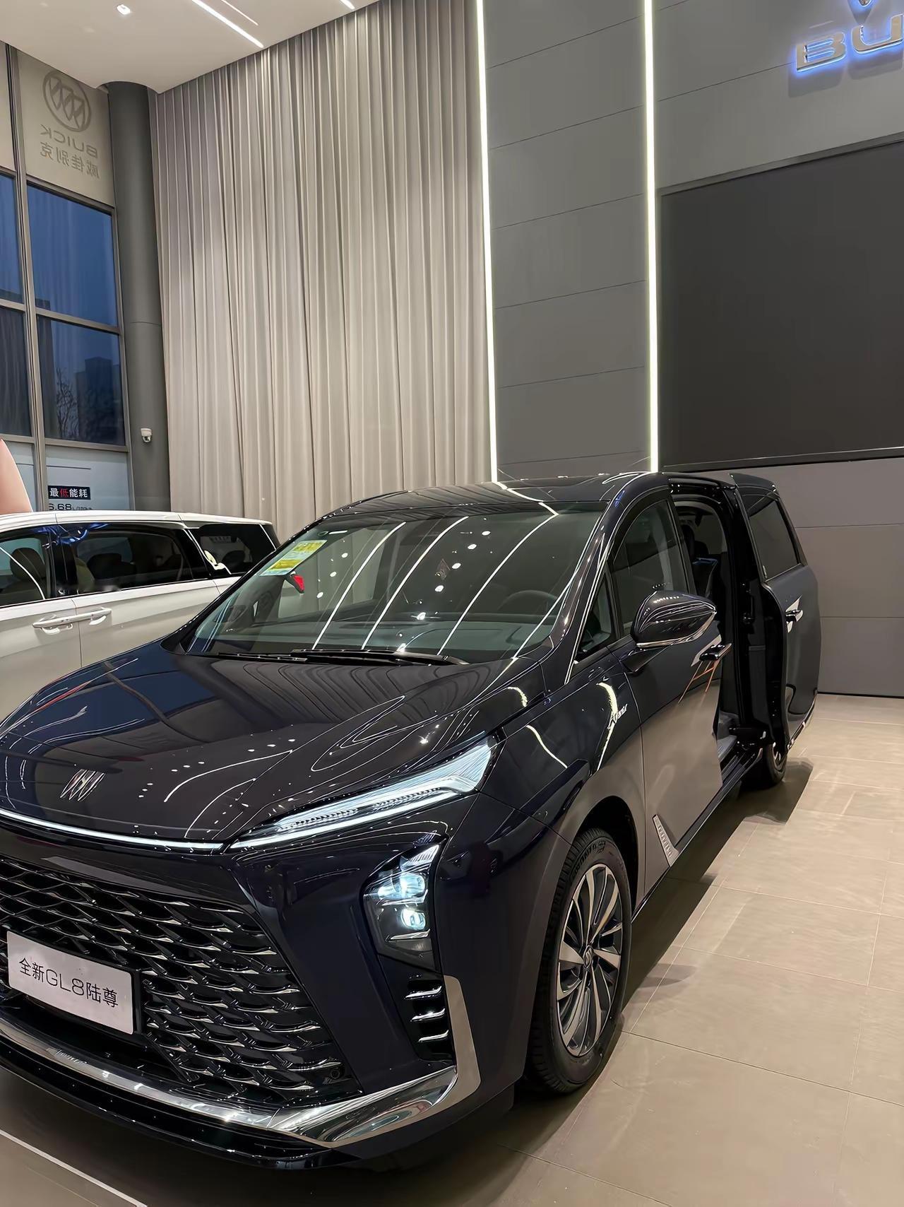 别克gl8
帅不帅[灵光一闪]