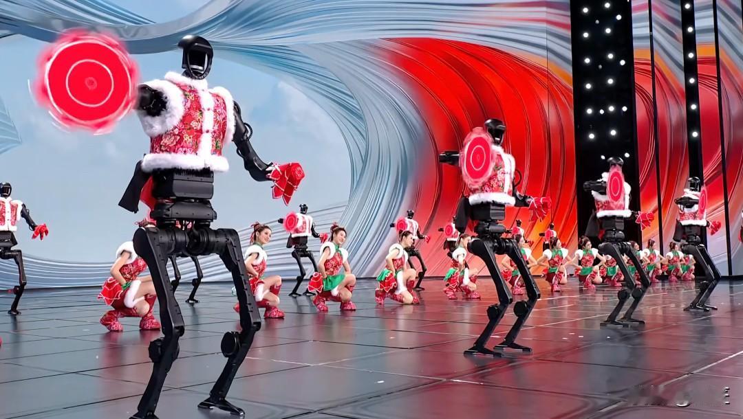 2025预言考古，
文化裂变三大趋势，“活人感”与AI，“南方小土豆”，“脆皮打