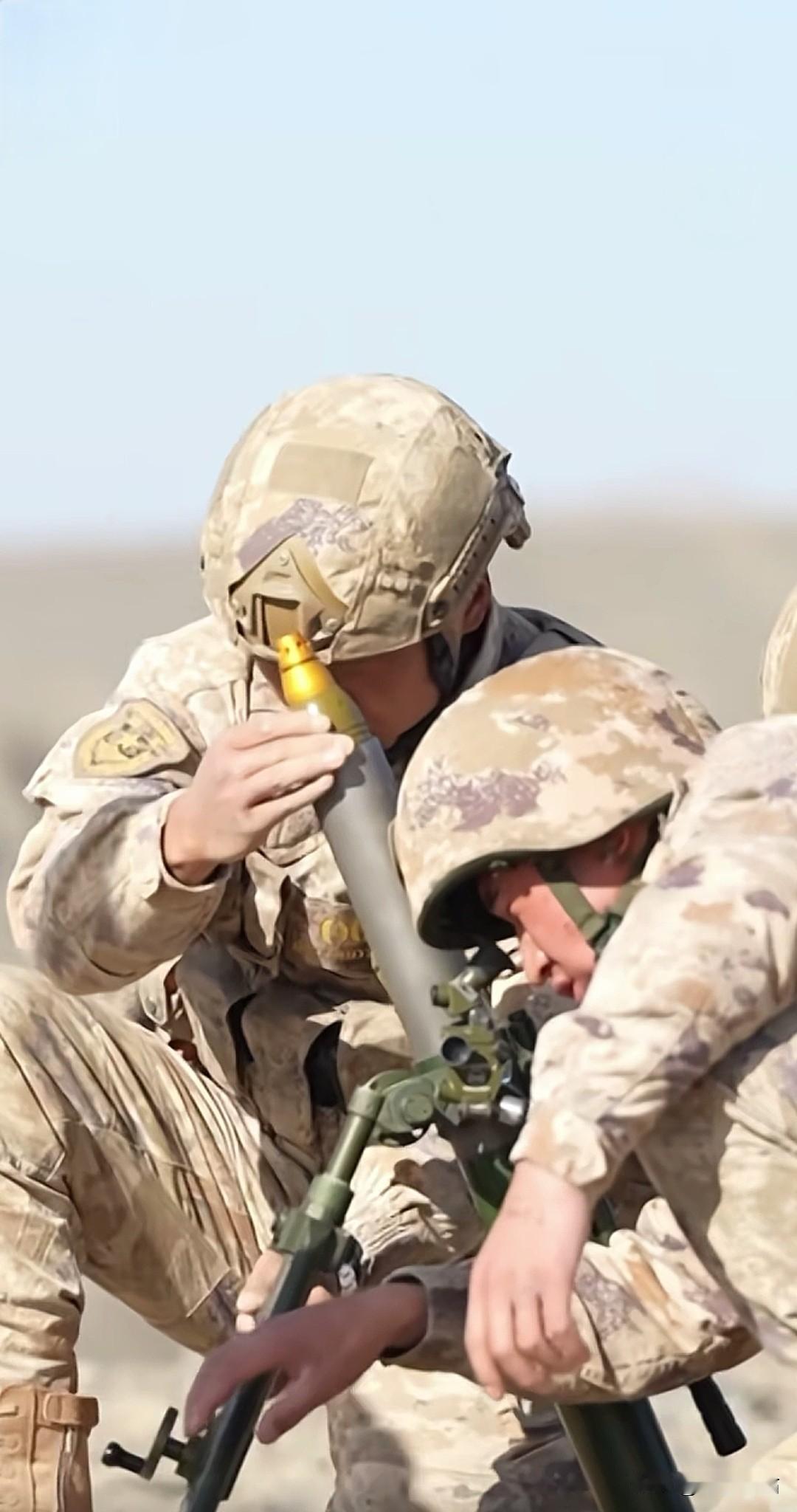 硝烟未燃，锋芒已敛。每一次装填，皆是对使命的尊崇；每一次坚守，皆是对胜利的期盼。