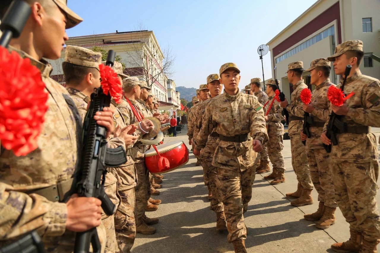 秋季入伍新兵下连（人民前线） 