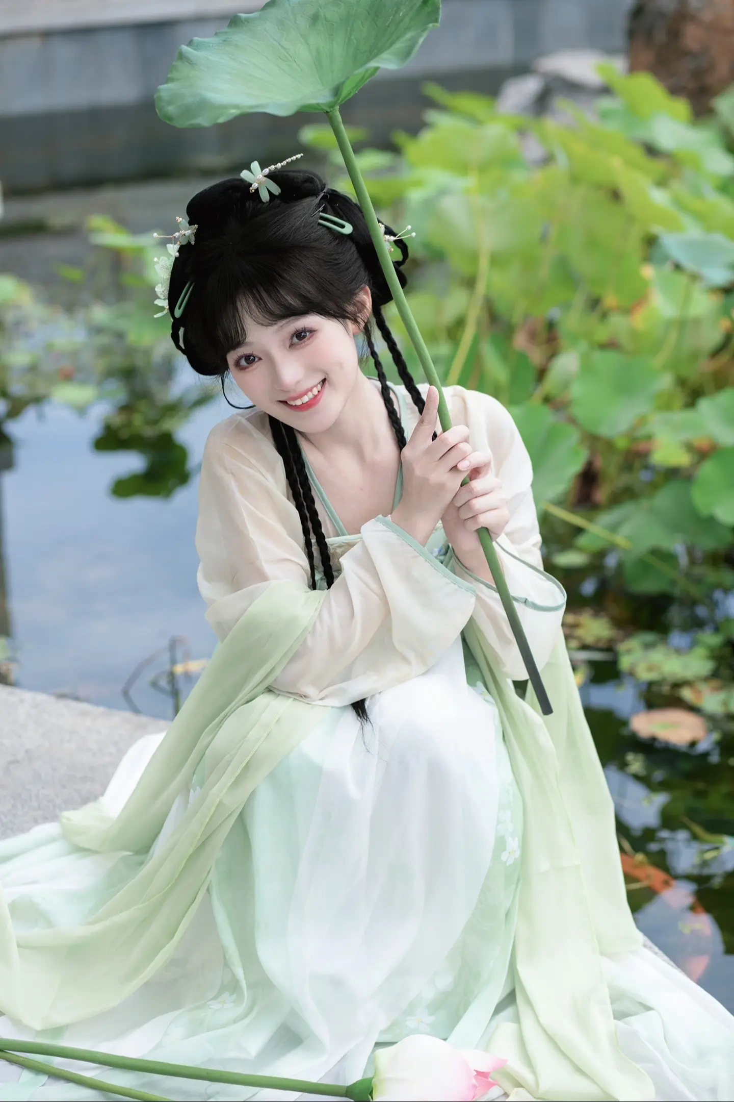“那你叫我的小名吧，我叫妙妙”