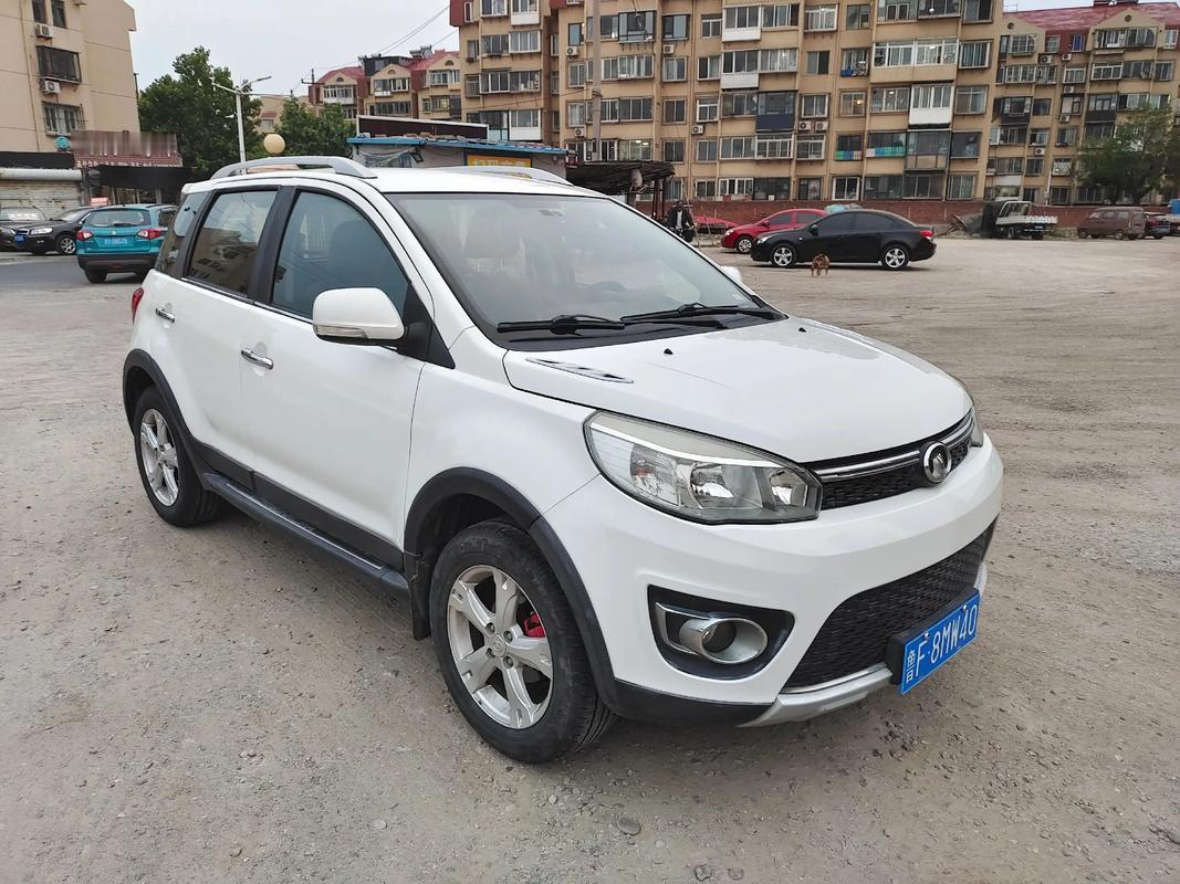 长城M4小型SUV实用能打，细节槽点太多
当初入手长城M4，就是看中它小型SUV