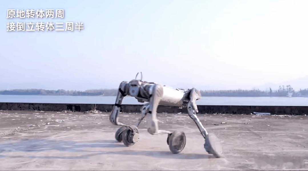 ９．９万元的机器狗你会买吗？宇树科技发布了旗下行业级机器狗B2-W（B2机器狗的