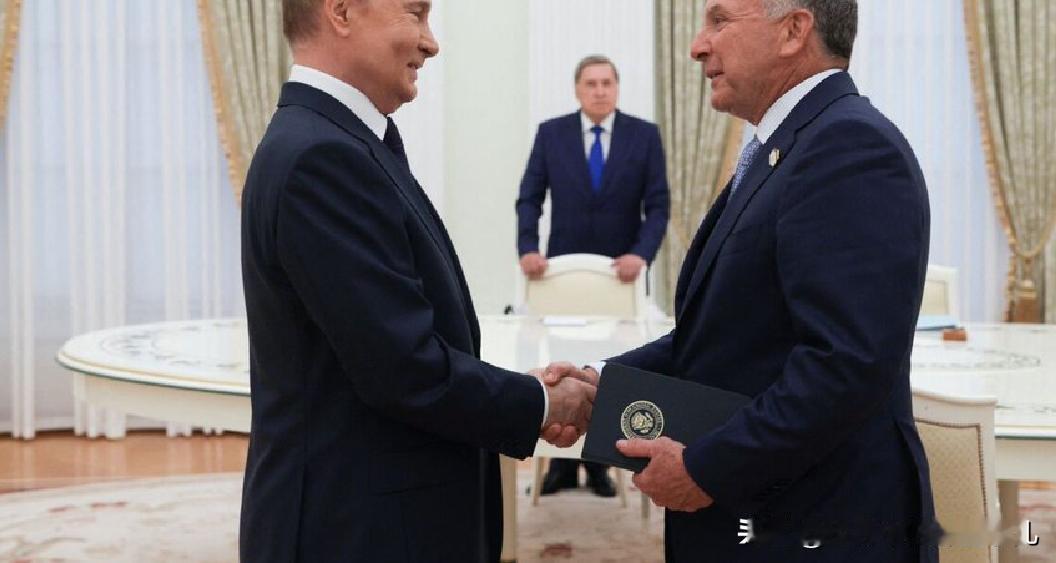 美媒表示，美特使维特科夫曾向特朗普推销乌克兰计划向俄罗斯提供建议!维特科夫“通俄