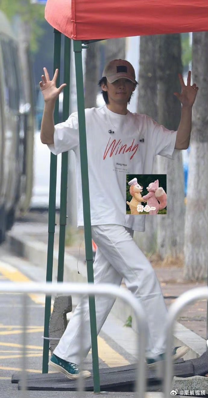 王赫野邵子恒张卓尔上班造型被调侃披荆斩棘直播披荆斩棘  披荆斩棘上班路透来了！王