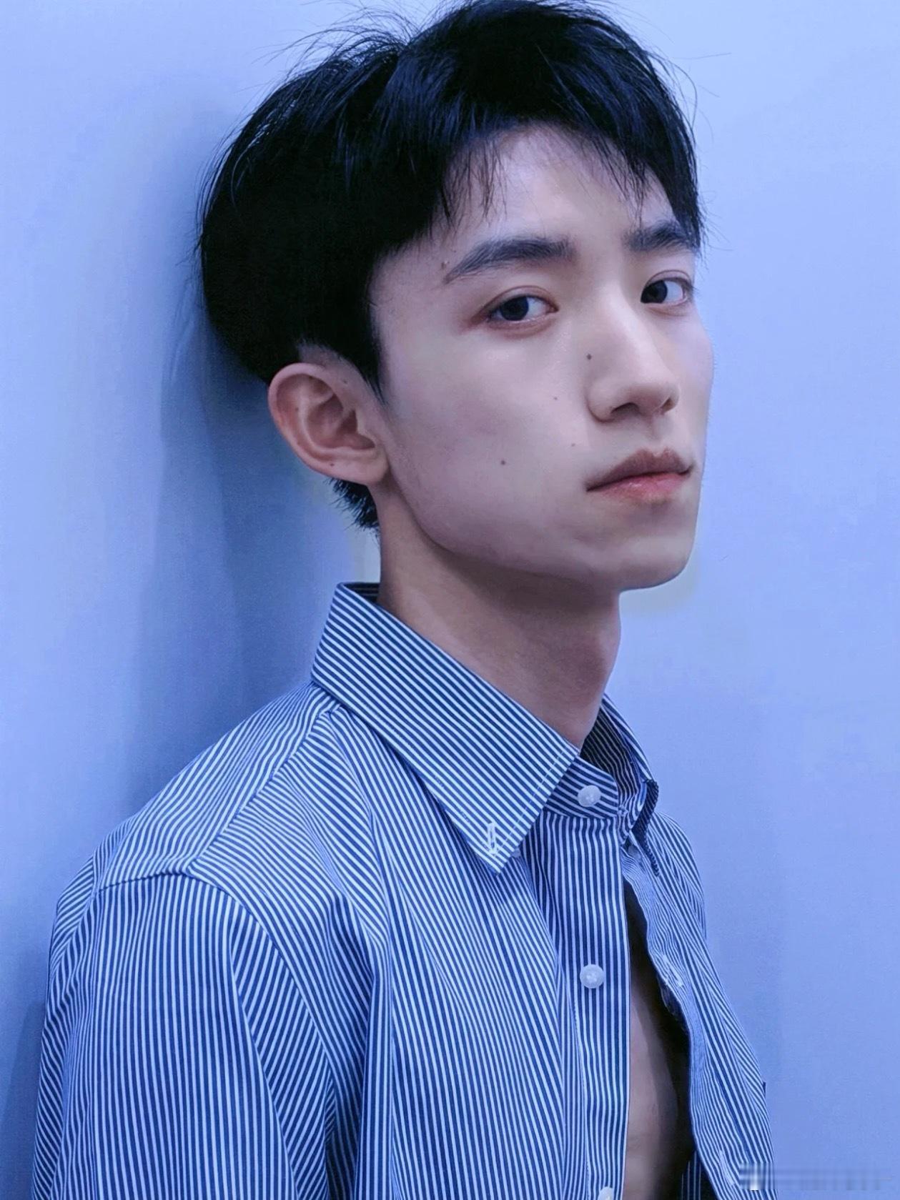投稿：可以帮我找找他嘛，真的好帅啊 ​​​
