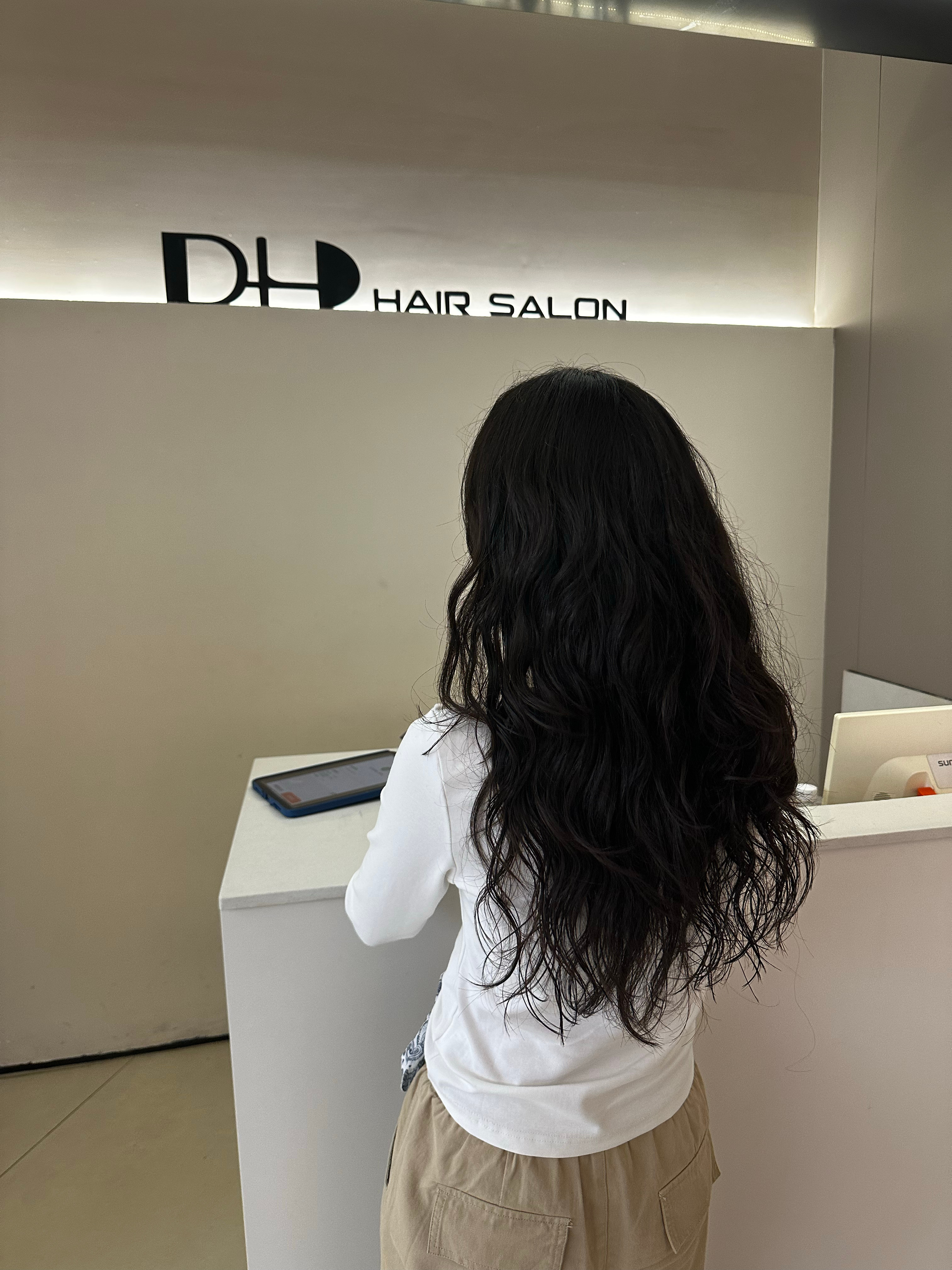 夫妻或情侣互发私密照违法吗话说其实夫妻之间发不发的都行，硬要发的话，那我以后还是