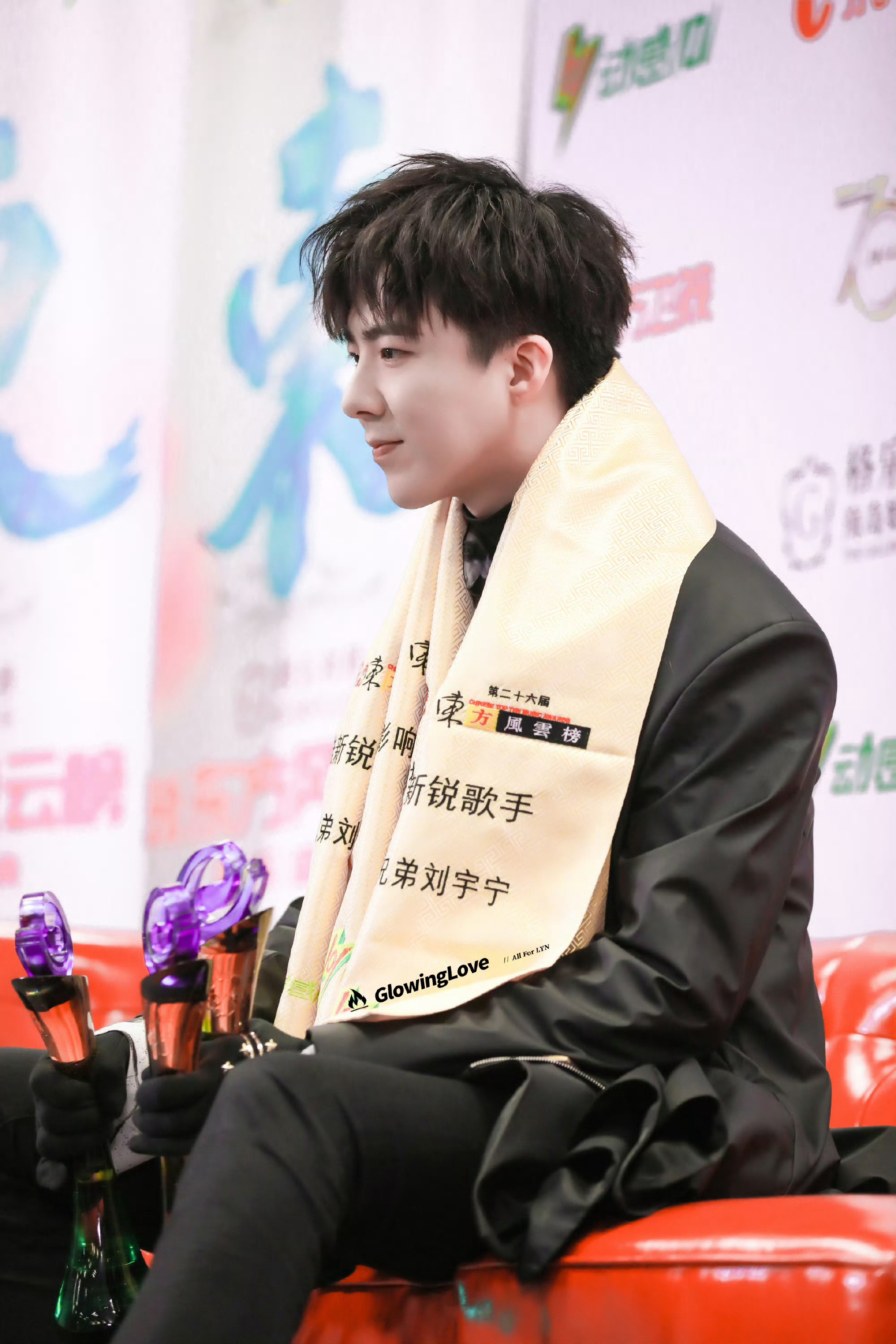【20190325】刘宇宁第26届东方风云榜图P2 