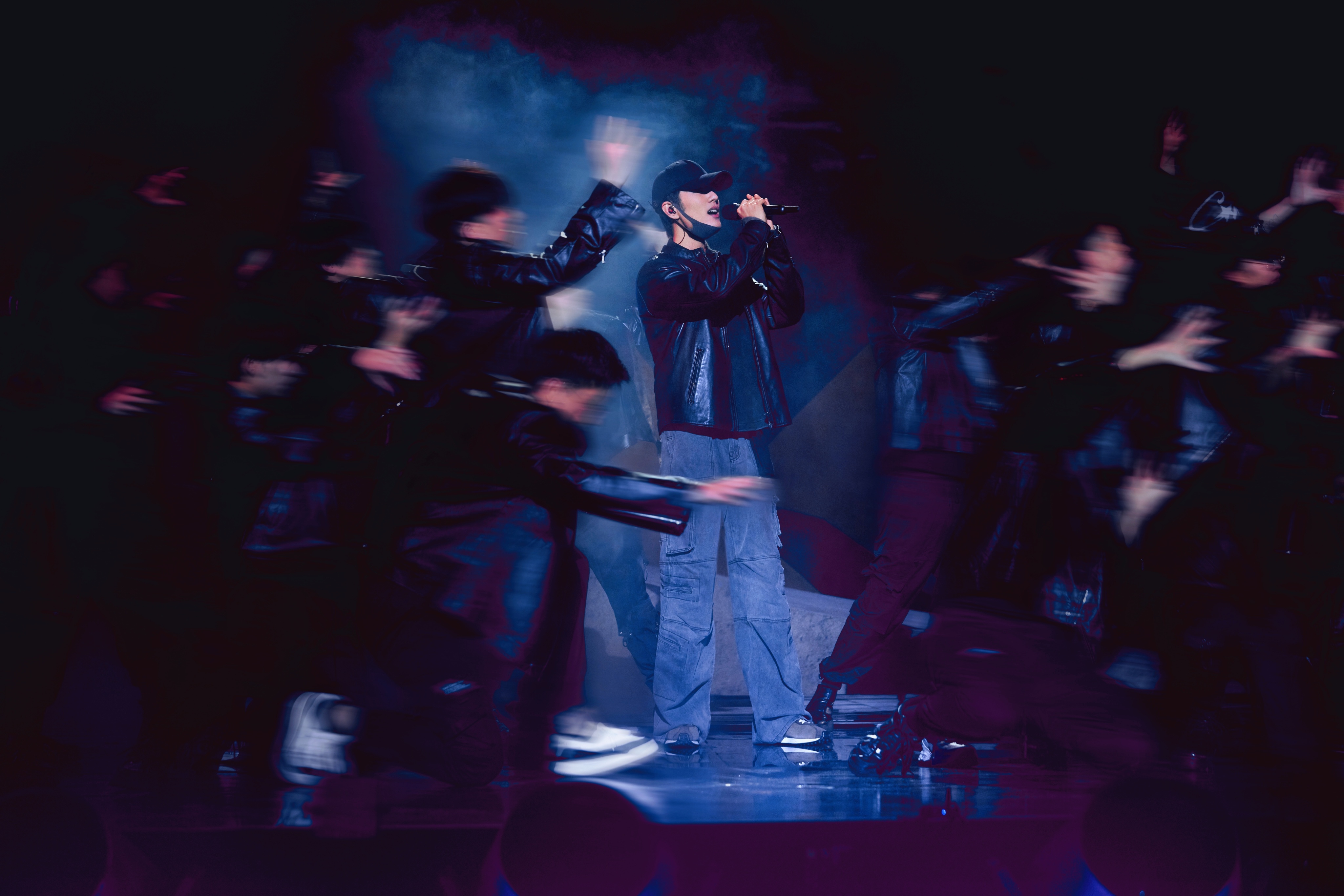 舞台中央，燥候巨星🎤和肖战共赴闪耀2026