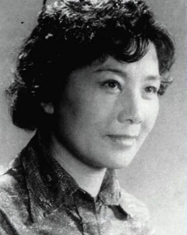 1949年，北平刚解放，韩复榘遗孀给新政府写信：“丈夫被枪决，能不能把东绒线胡同