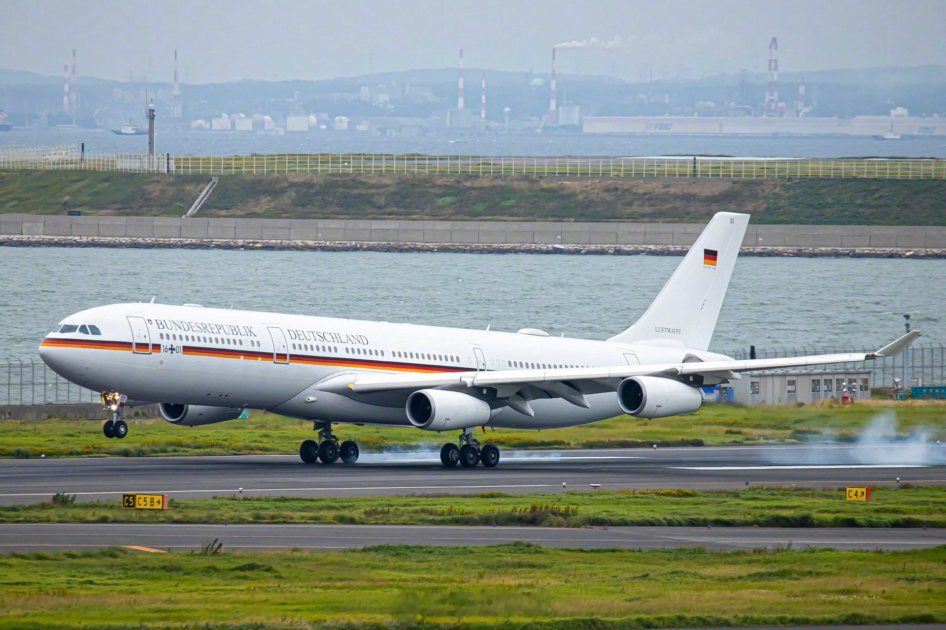 【卖专机卖专机！质优价廉，童叟无欺[doge]】原德国空军A340-300（16