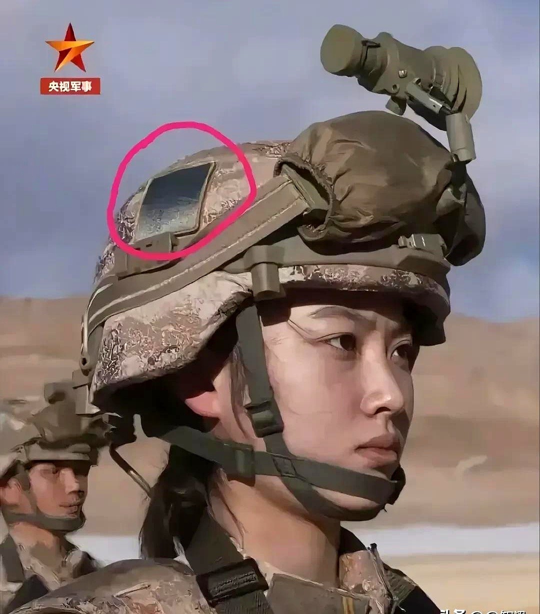 不懂就问，帽子上的这块黑片是什么？ 