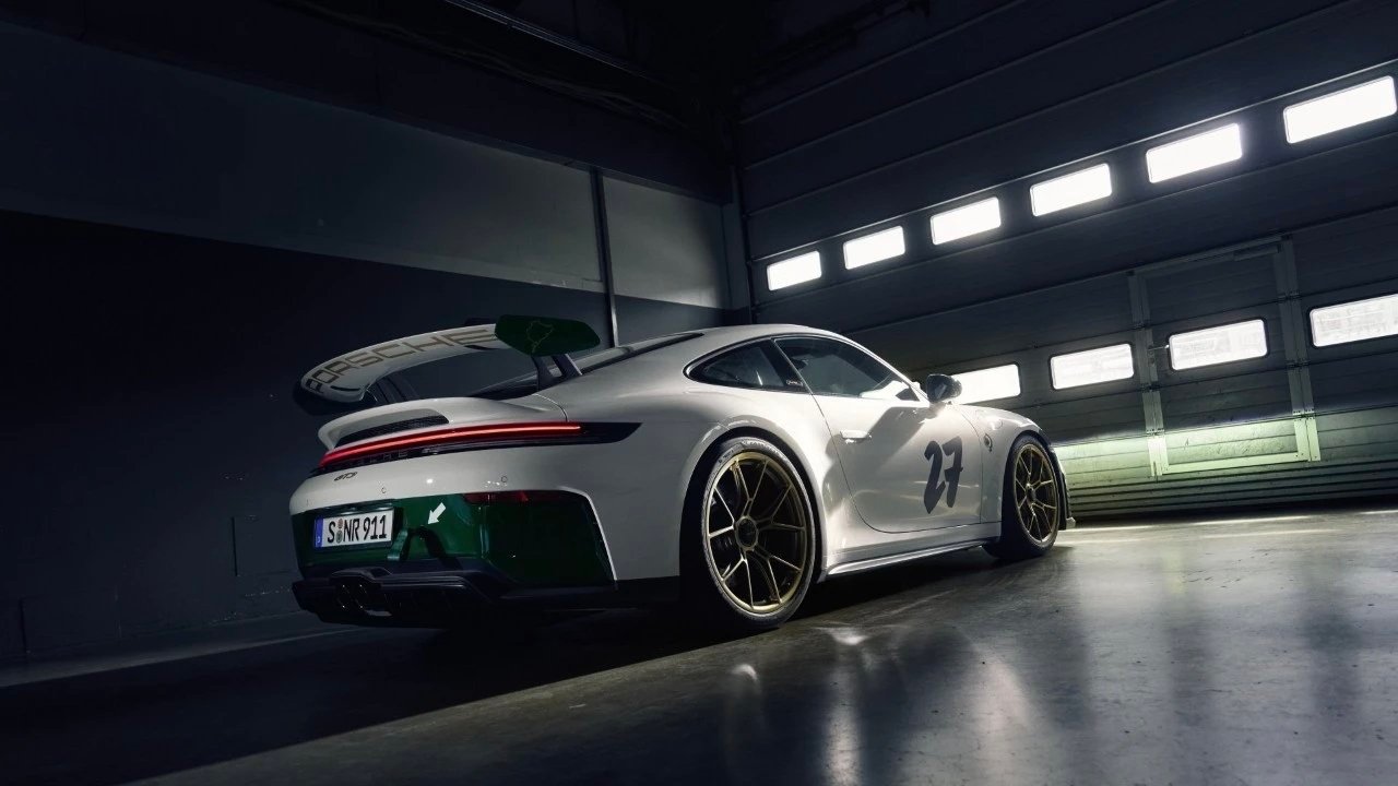 车市热门 PORSCHE 911 GT3 100 Jahre Nürburgri