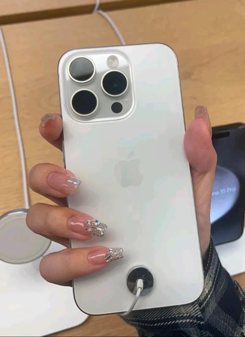 iPhone14PM有没有必要换15PM，来看看大家怎么说
1：我的11pm玩游