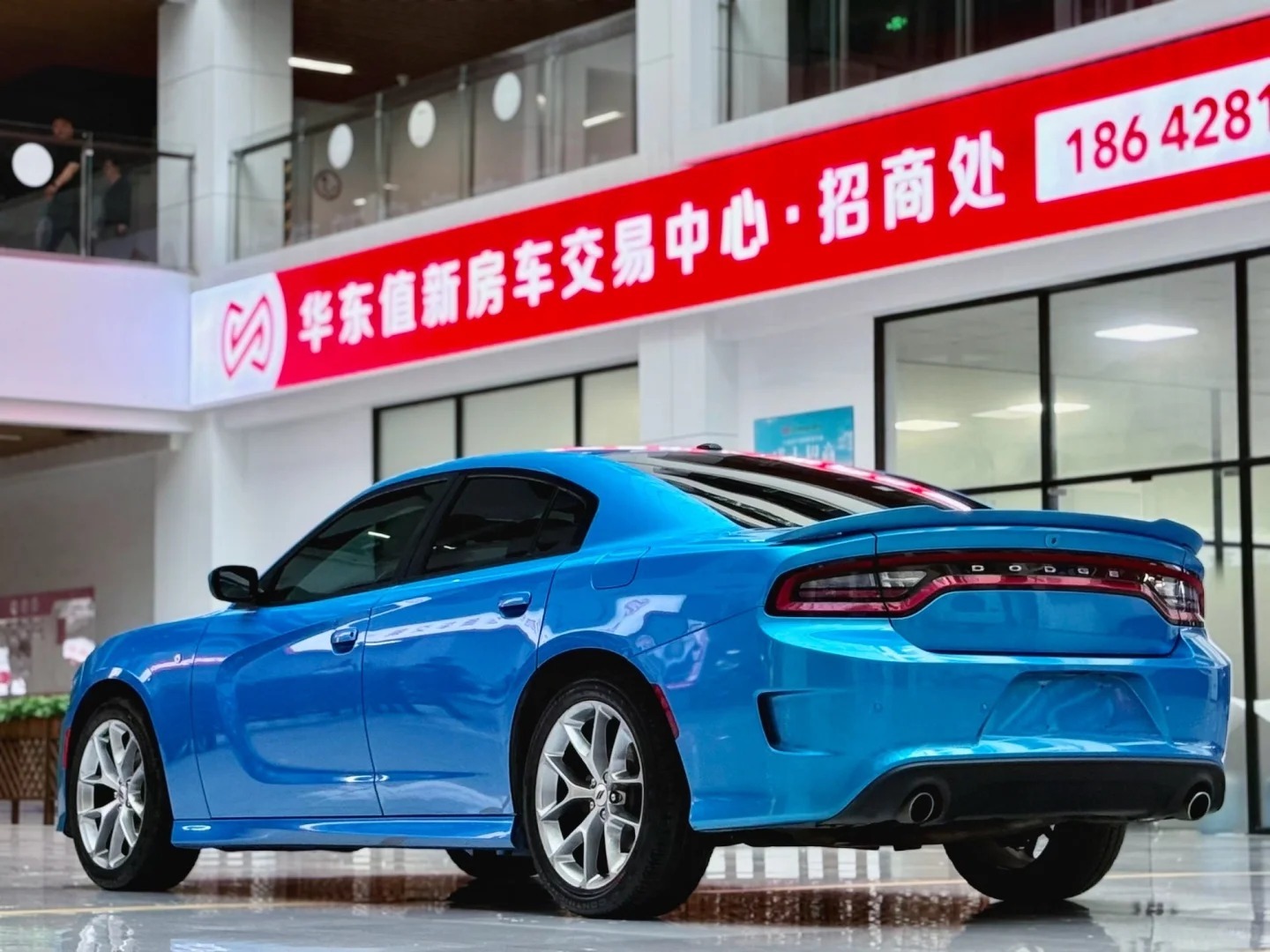 好车分享 Dodge Charger国内在售车源，价格不详，不过蛮帅的。车是3.