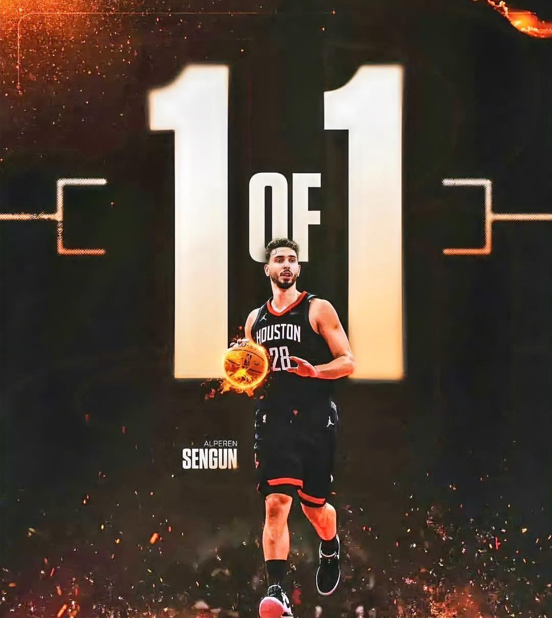 火箭官方祝贺申宝在昨日与开拓者的比赛中成为NBA历史上首位单场砍下至少25分10