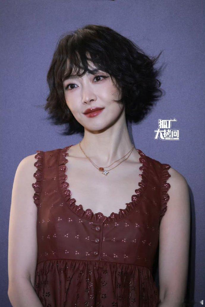 宋茜T风格论坛短发造型宋茜t风格论坛生图状态  哇！宋茜t风格论坛生图状态！ 美