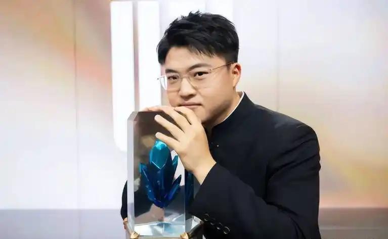 Uzi有望加盟IG？有点太离谱了吧[捂脸][捂脸][捂脸]


前EDG经理“老