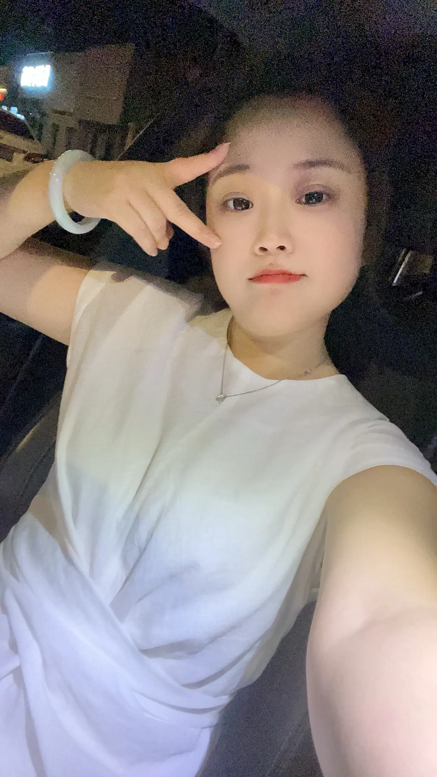 可是失去和拥有，都不是我能左右的，我能做到的只有沉默